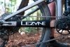 Ochraniacz widełek Lezyne Smart Chainstay Protector — czarny, rozmiar L